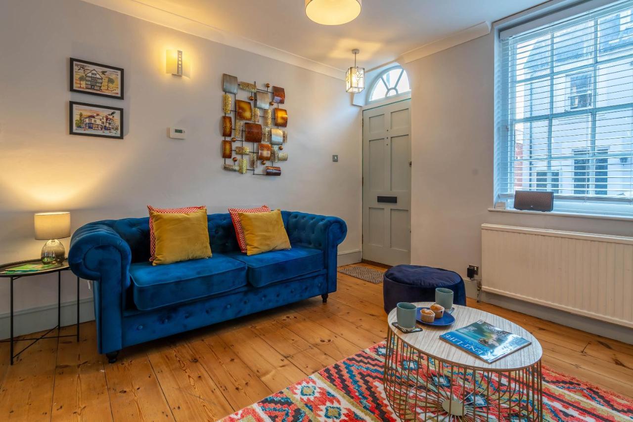 Two Bedroom House In Canterbury City Centre Exterior photo